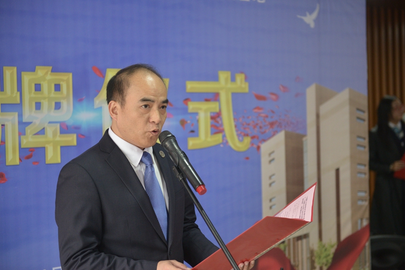 中国建筑工业出版社副社长王延兵,社长助理兼教材分社社长高延伟,营销